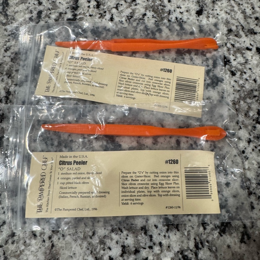 Vintage 1996 Pampered Chef Citrus Peeler, lot of 2‎